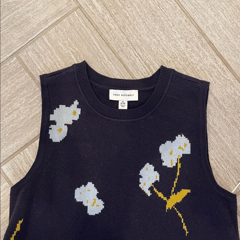 Floral Sleeveless Navy Sweater Dress - Picture 3 of 5